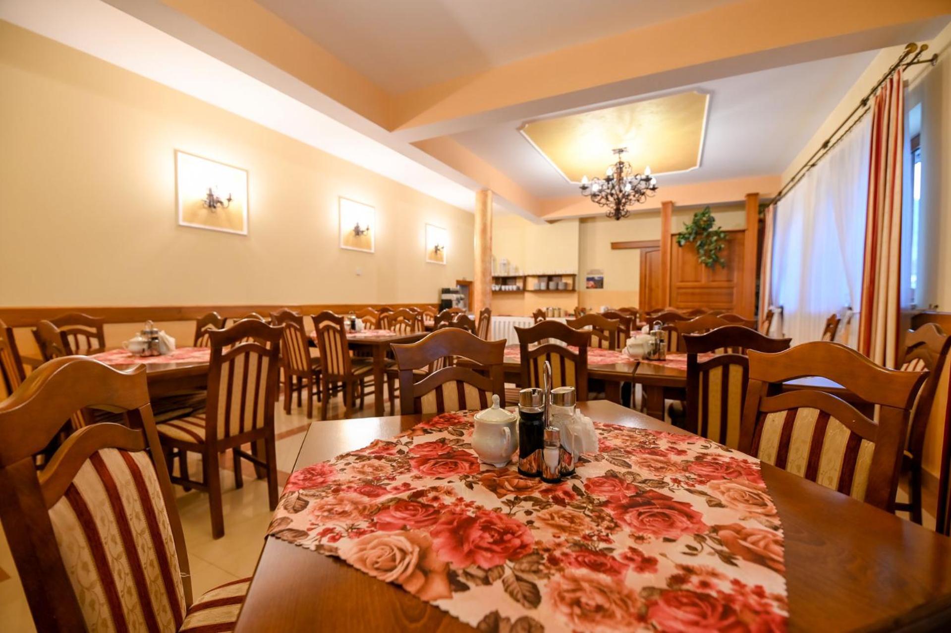 Pod Tatrami 2 - Swietna Lokalizacja, Obok Przystanku Ski Busa Oraz Restauracji, Duzy Parking Białka Tatrzańska Exterior foto